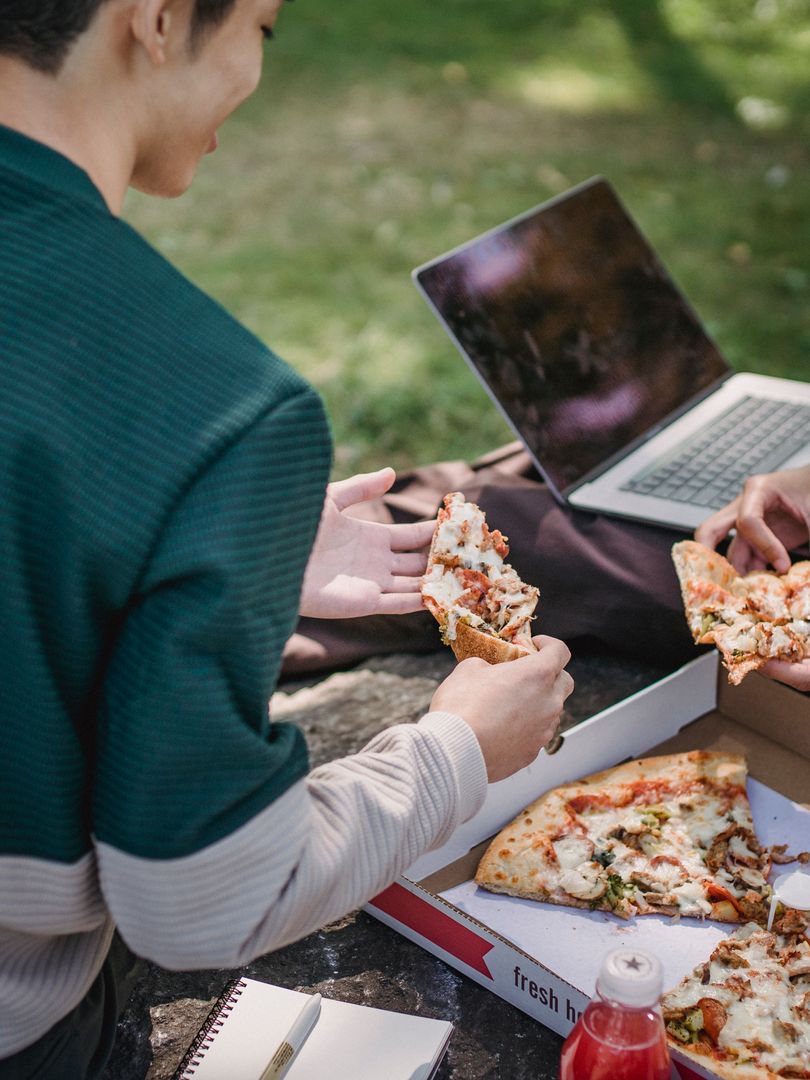 Plakat: Pizza Alumni & Get-Together zur KoPi-Tour